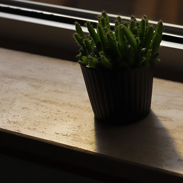 romaitravertinmeszko1